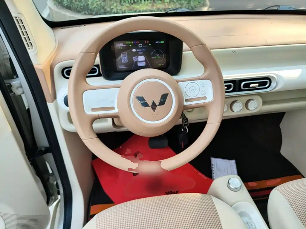Wuling MINIEV — миниатюра 11