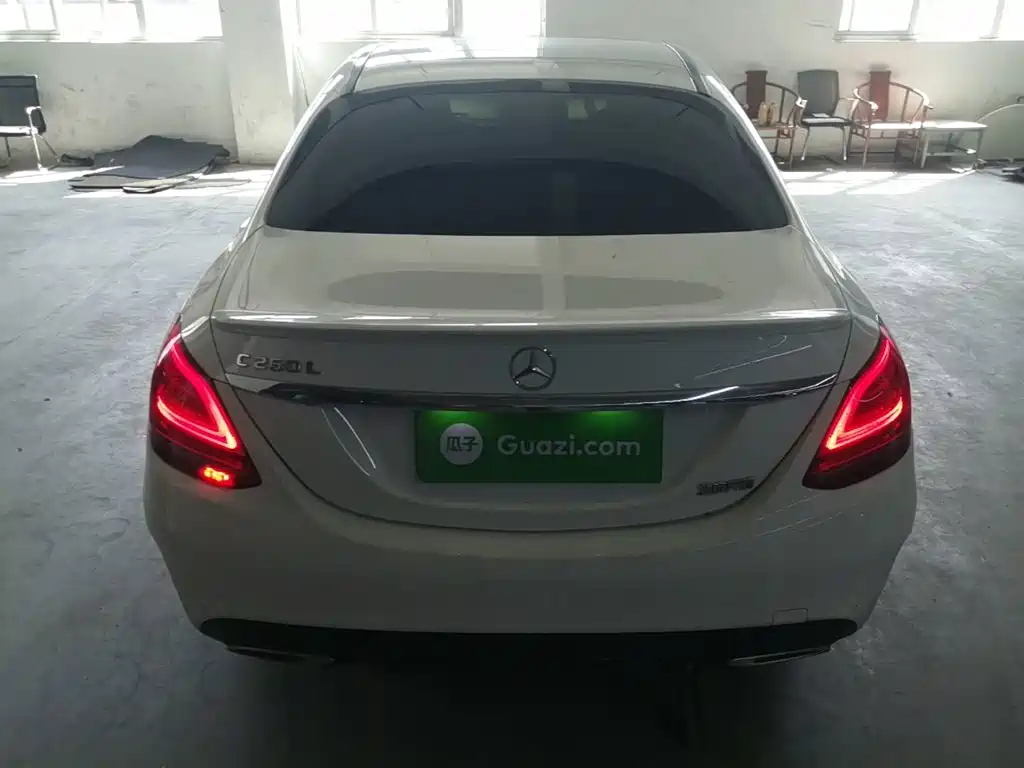 Mercedes-Benz C-Class — миниатюра 6
