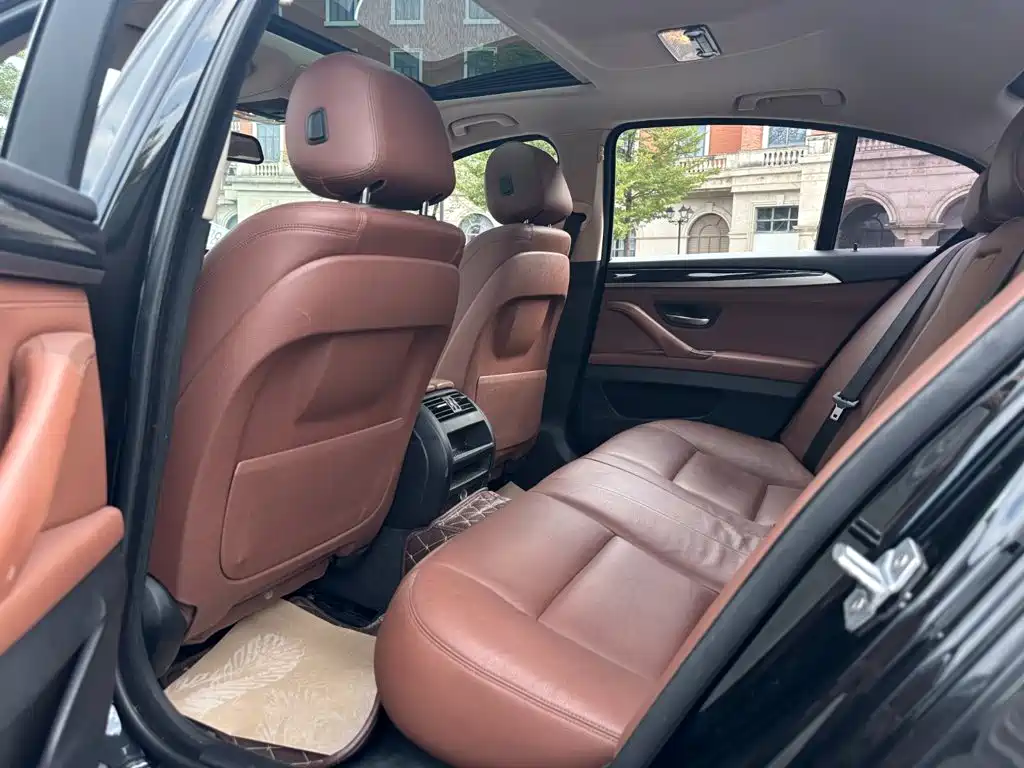 BMW 5 Series (Import) — миниатюра 9