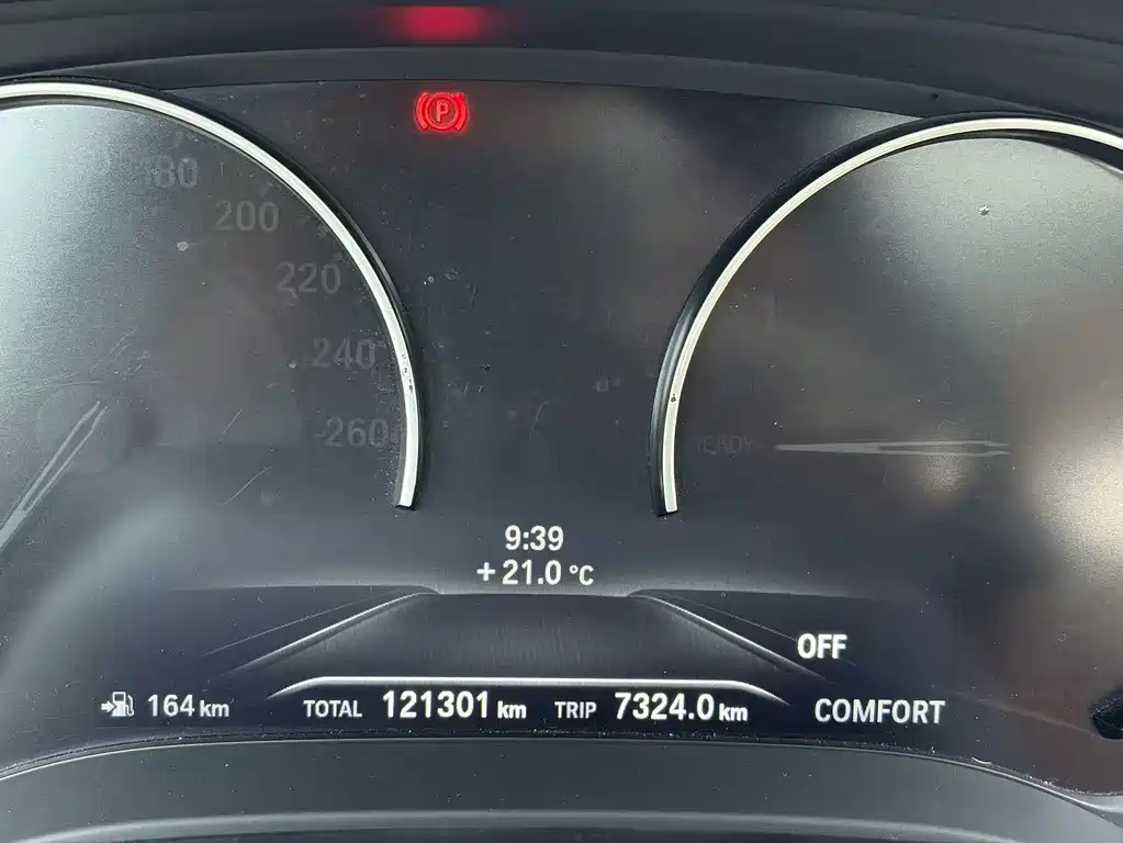 BMW 5 Series — миниатюра 17