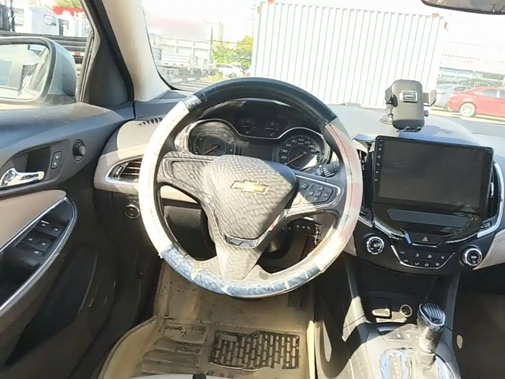 Chevrolet Cruze — миниатюра 15
