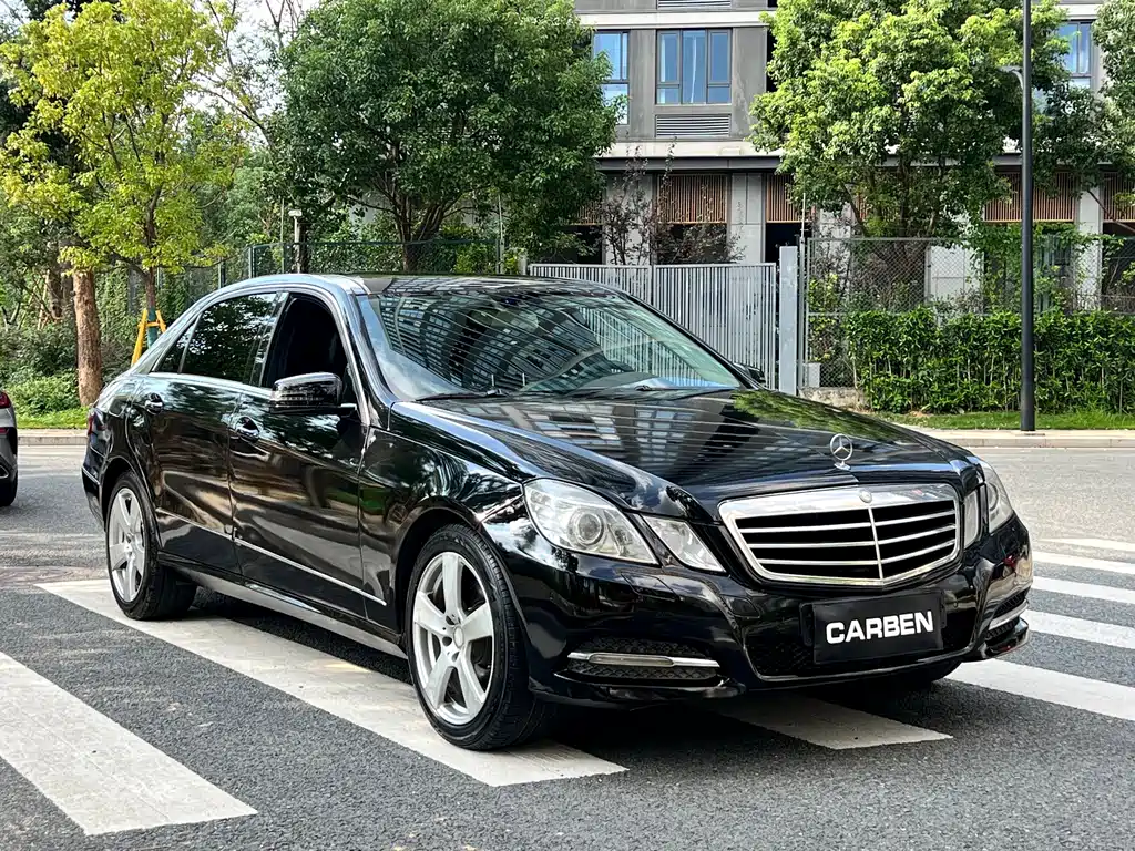 Mercedes-Benz E-Class — миниатюра 3