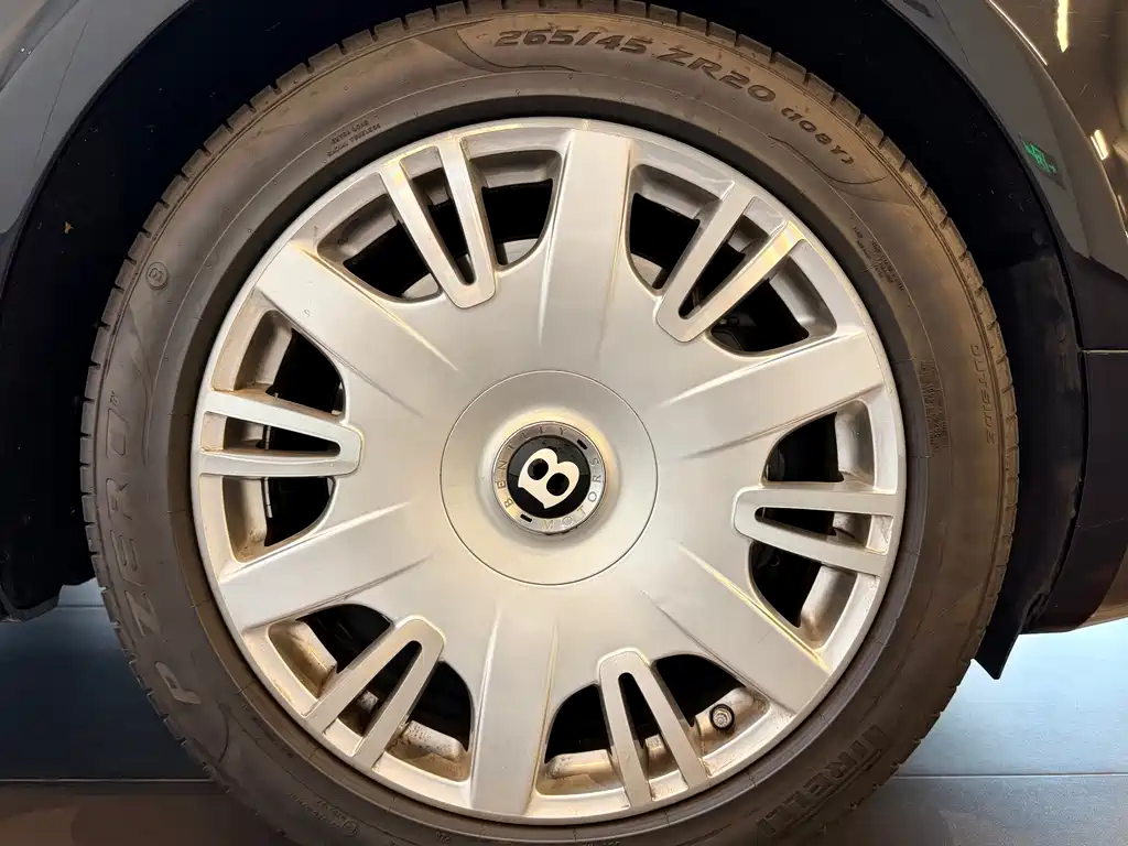 Bentley Mulsanne — миниатюра 8
