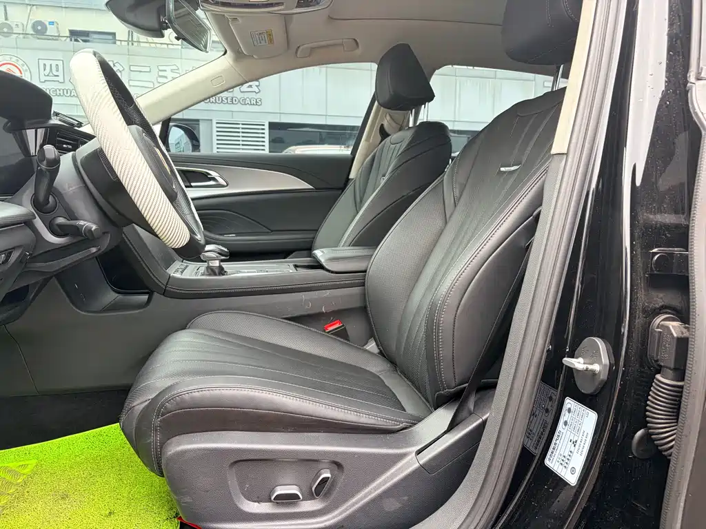 Hongqi Hongqi H5 — миниатюра 4