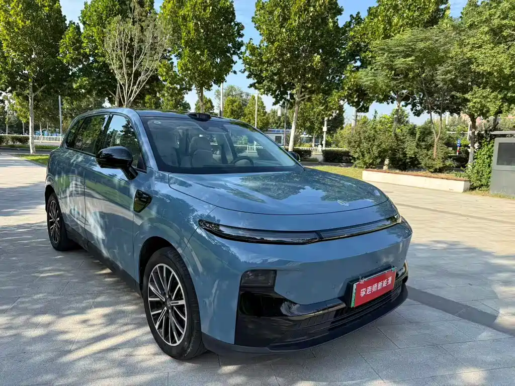 Leapmotor Leapmotor B10 — миниатюра 3