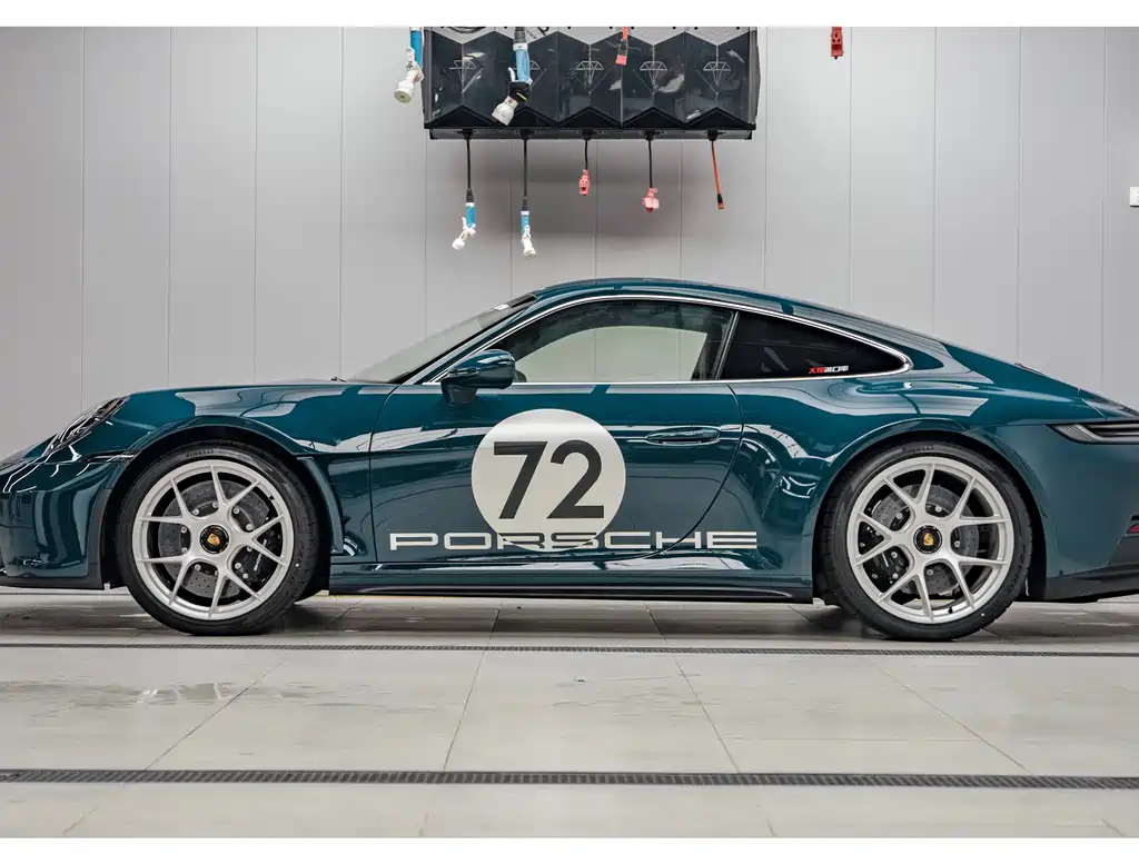Porsche 911 2025 ST 4.0L
