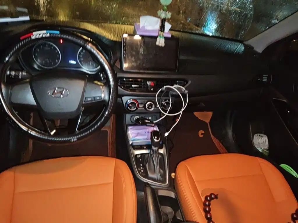 Hyundai Elantra — миниатюра 13