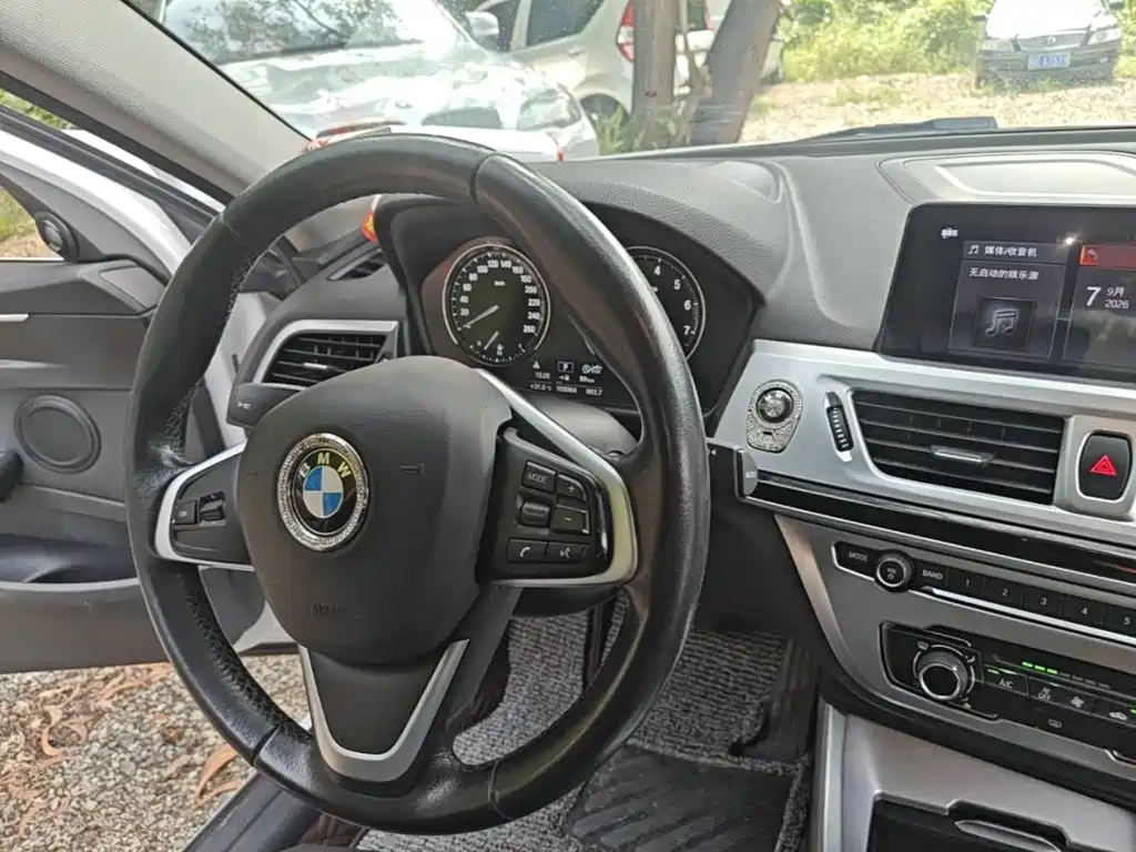 BMW 1 Series — миниатюра 11
