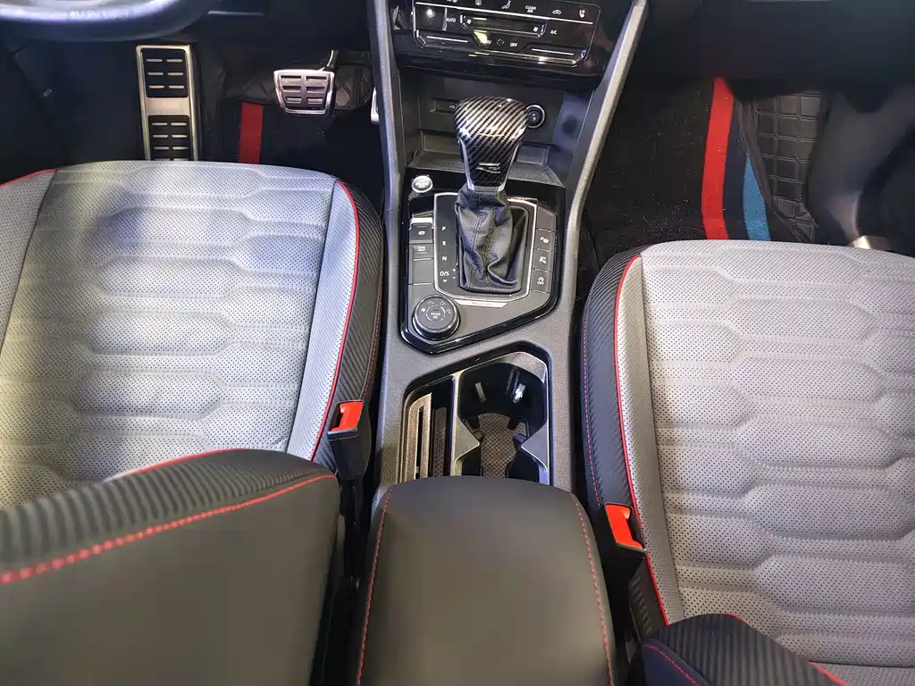 Volkswagen Tiguan L — миниатюра 6