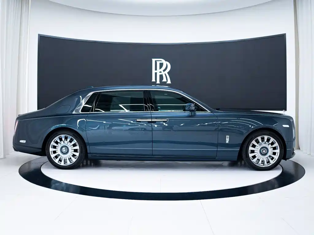 Rolls-Royce Phantom — миниатюра 7