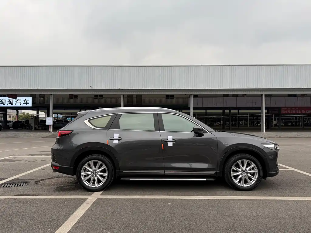 MAZDA CX 8