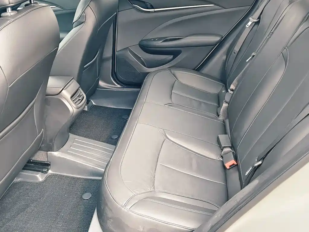 Buick Excelle — миниатюра 10