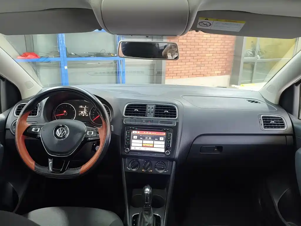 Volkswagen Polo — миниатюра 12