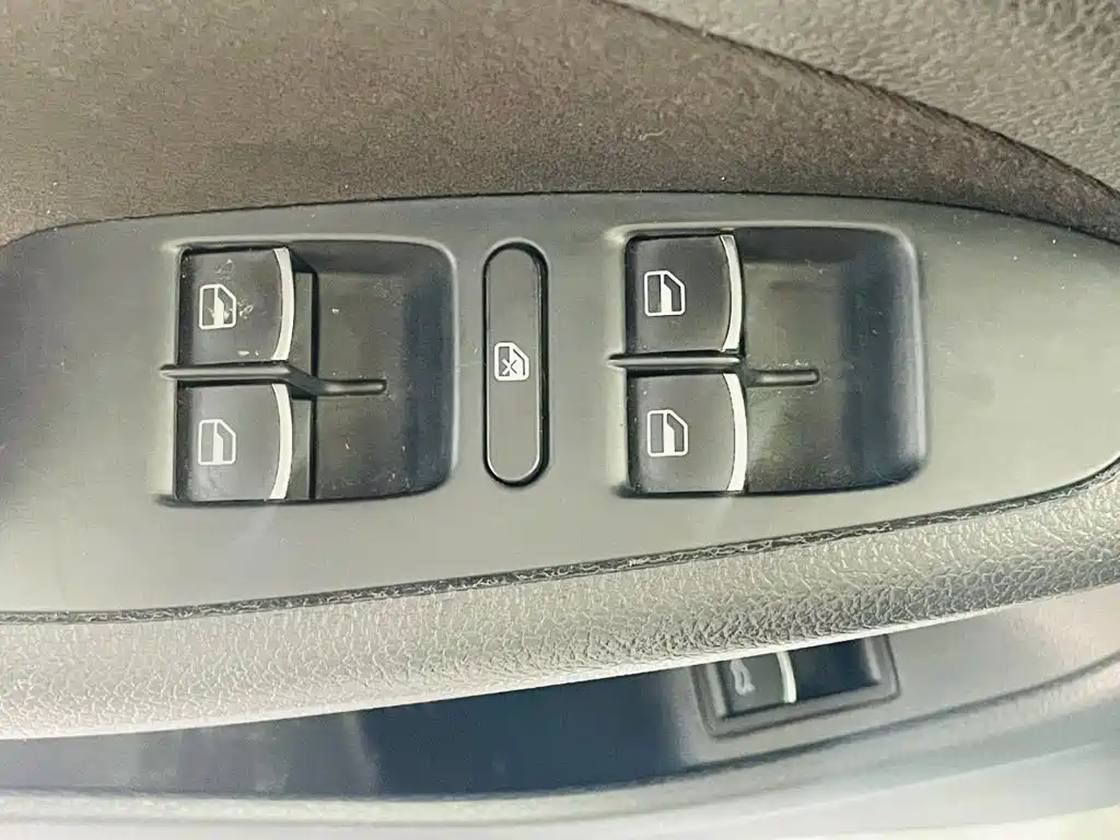 Volkswagen Sagitar — миниатюра 18