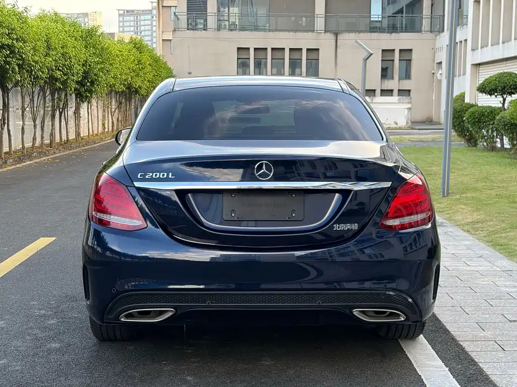 Mercedes-Benz C-Class — миниатюра 3