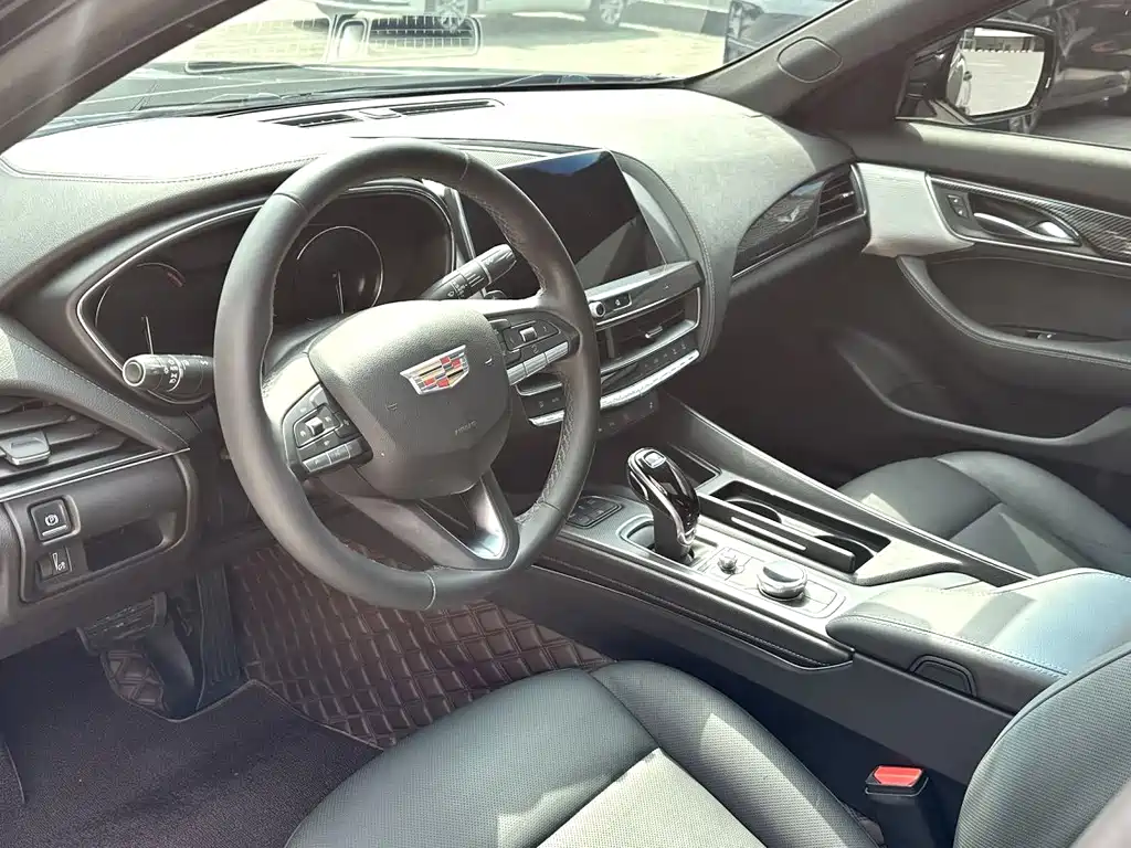 Cadillac CT5 2021 28T Fashion