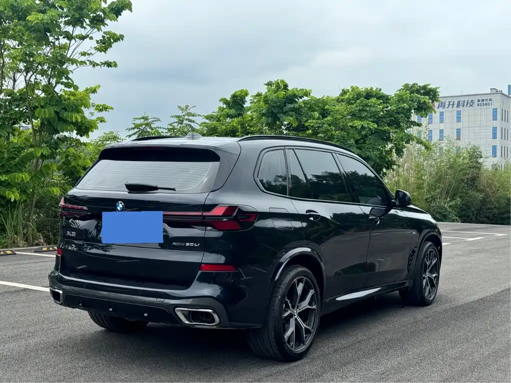 BMW X5 2025 xDrive 30Li Premium M Sport