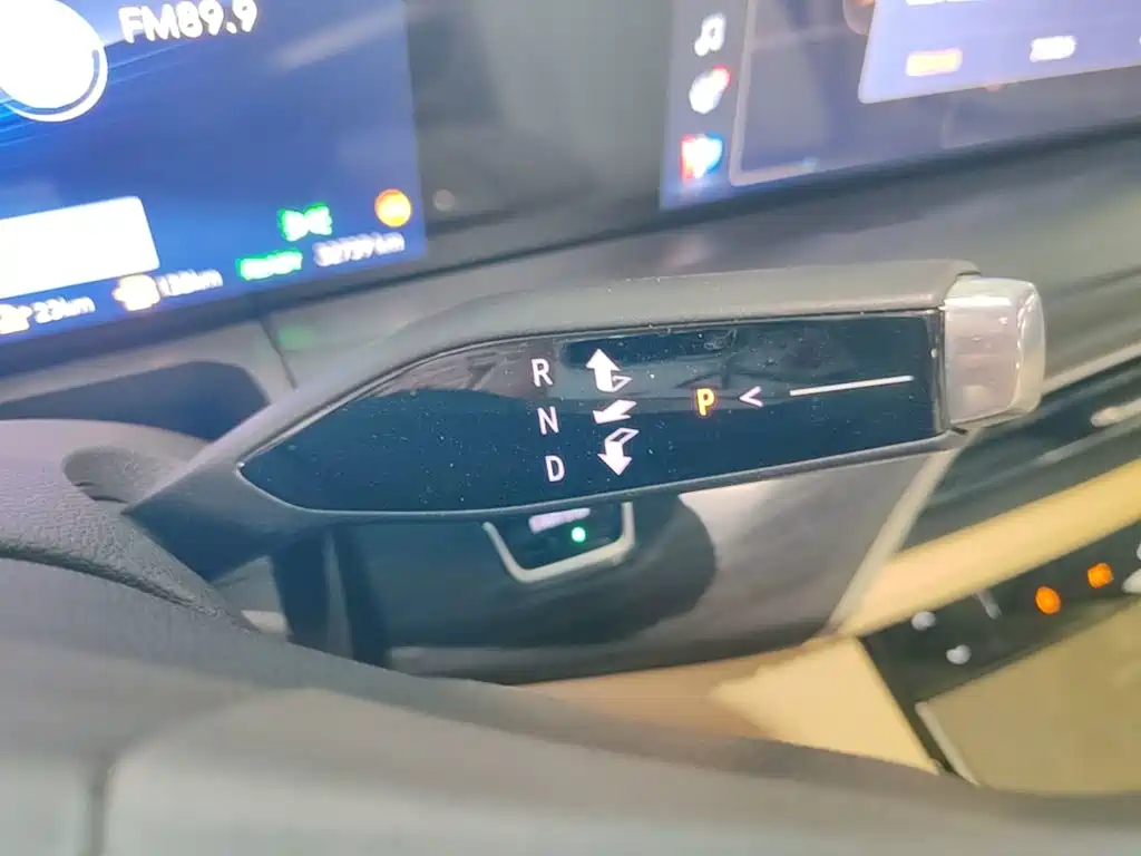 Buick GL8 Hybrid — миниатюра 14