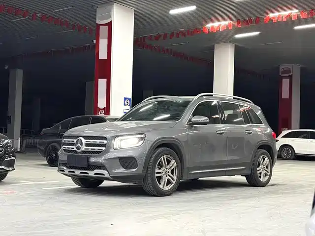 MERCEDES-BENZ GLB