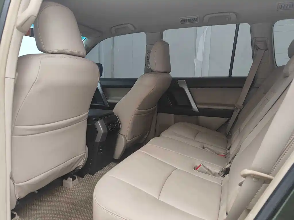 Toyota Prado (Import) — миниатюра 6