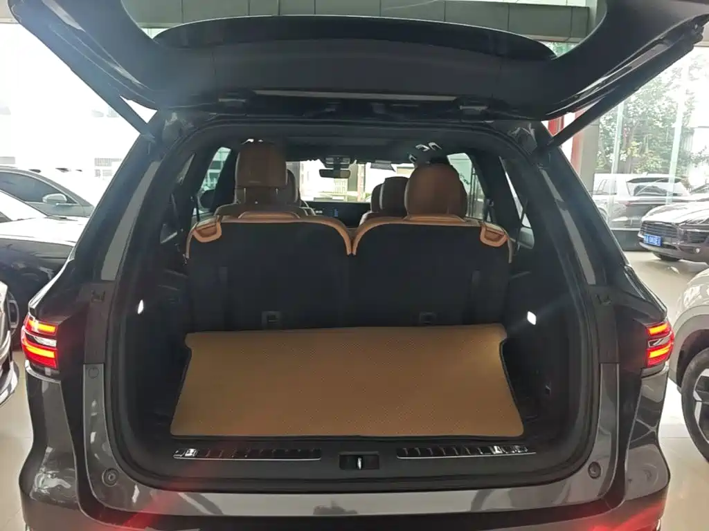 Li Auto Li ONE — миниатюра 19