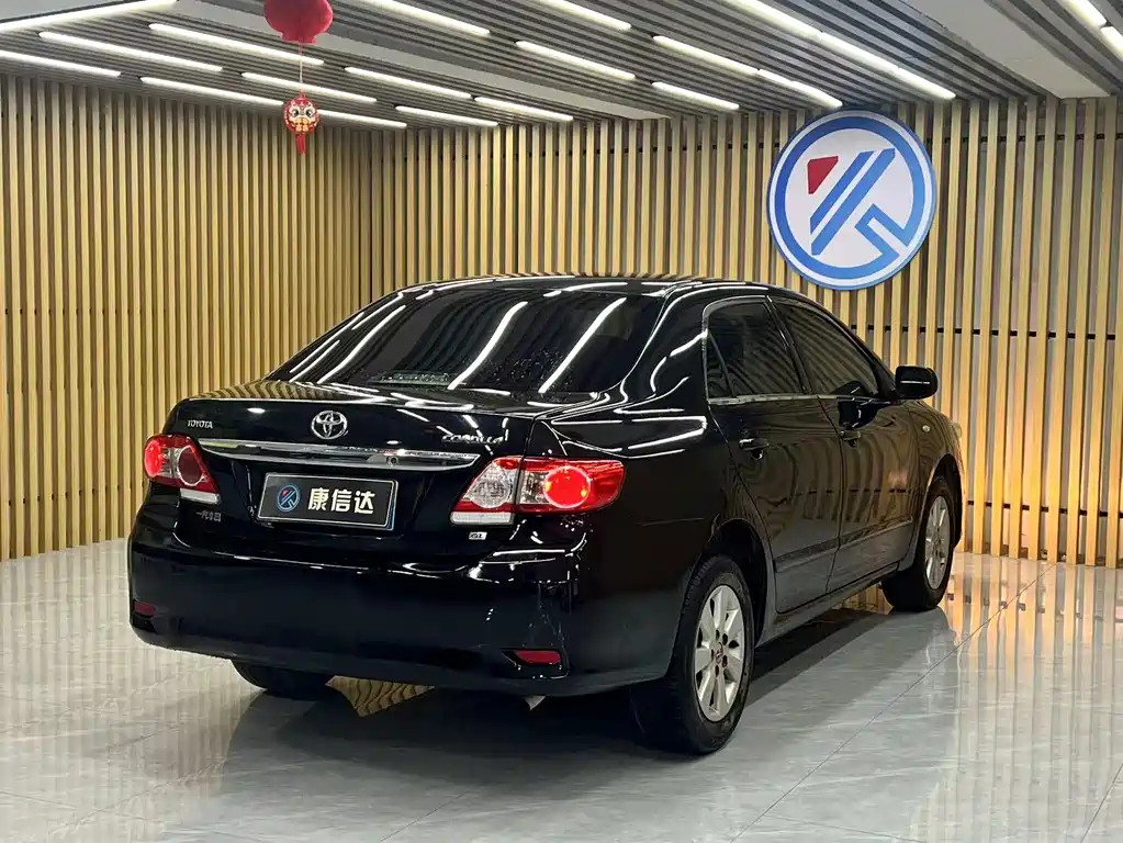 Toyota Corolla — миниатюра 8