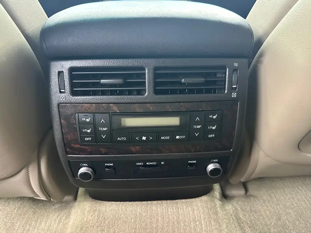 Toyota Land Cruiser — миниатюра 12