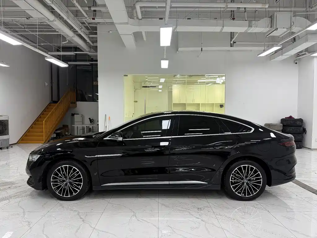 BYD Han — миниатюра 3