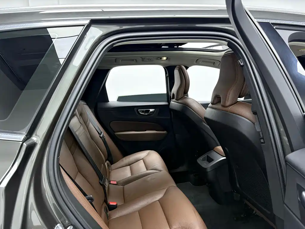 Volvo XC60 — миниатюра 7