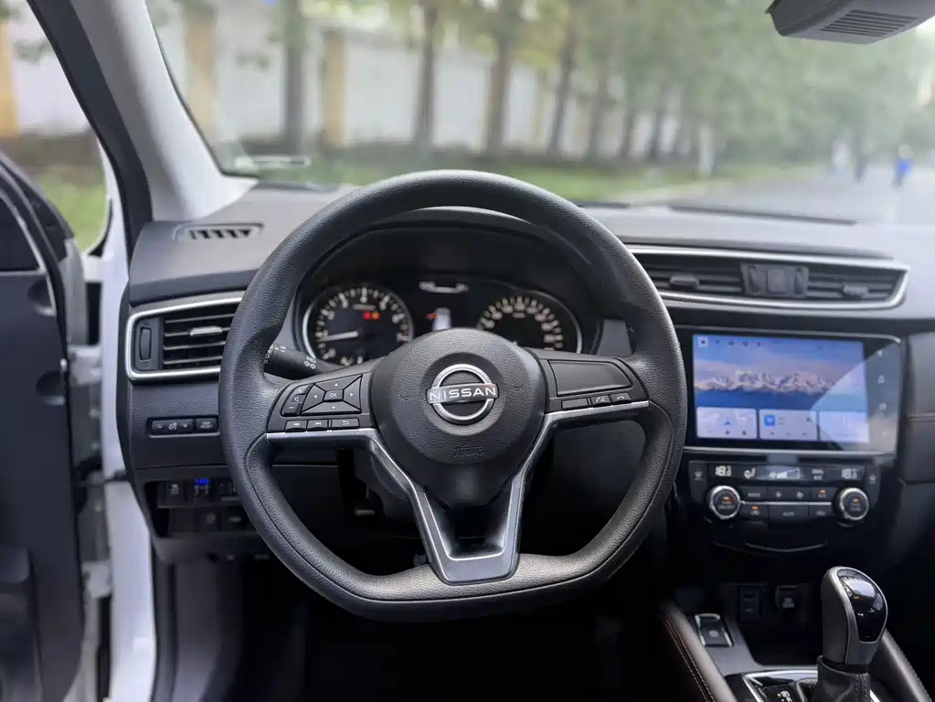 Nissan Qashqai — миниатюра 7