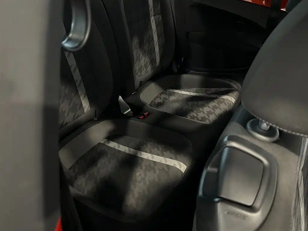 Volkswagen Beetle — миниатюра 8