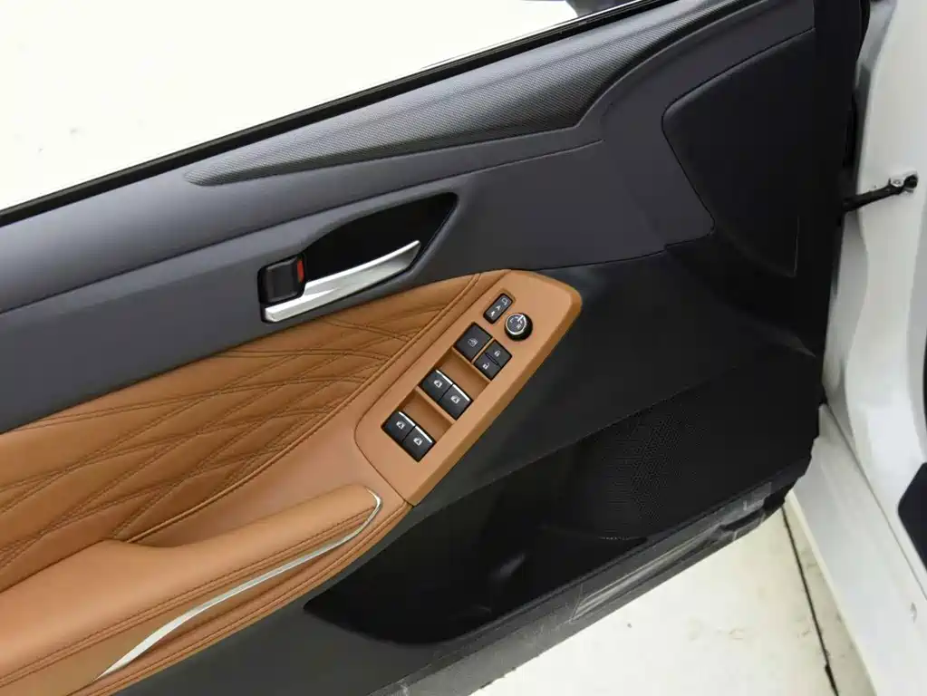Toyota Avalon — миниатюра 11