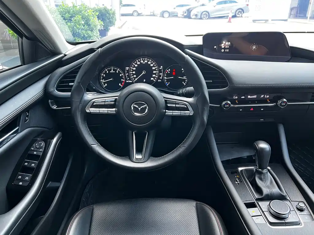 Mazda 3 Axela — миниатюра 9
