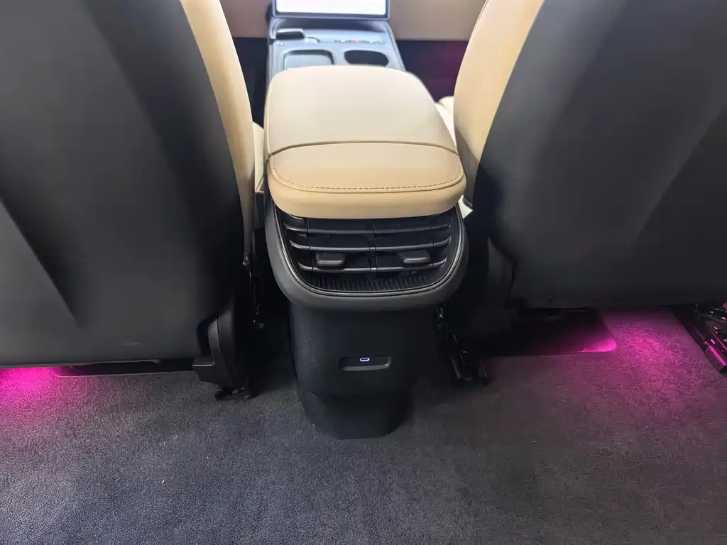 NIO ET5T — миниатюра 11