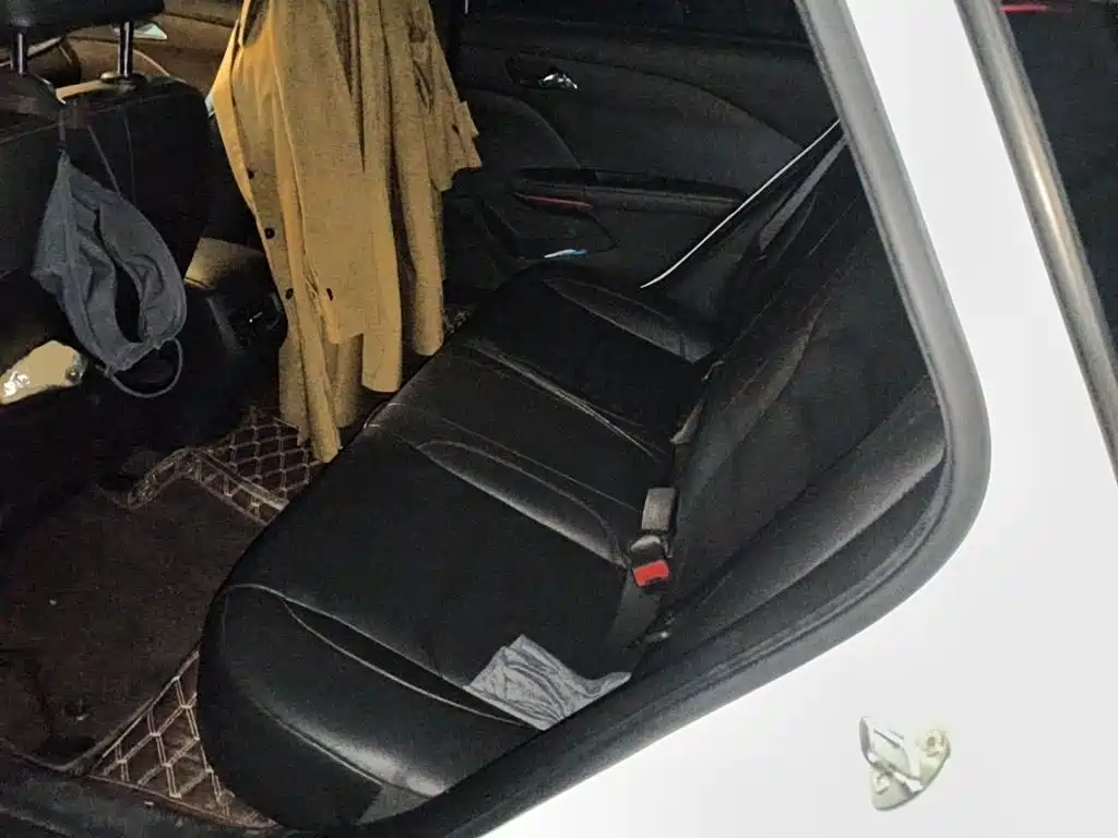 Chevrolet Monza — миниатюра 18