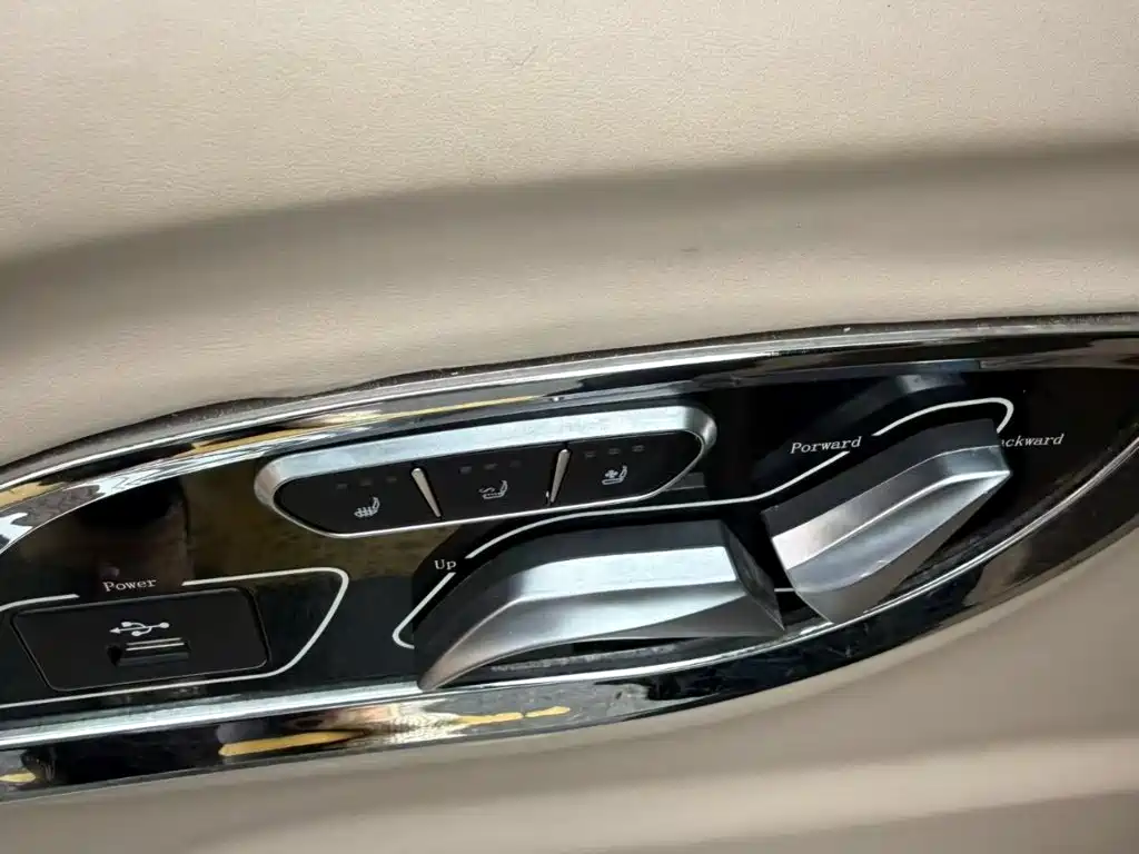 Mercedes-Benz 奔驰V级(进口) — миниатюра 8