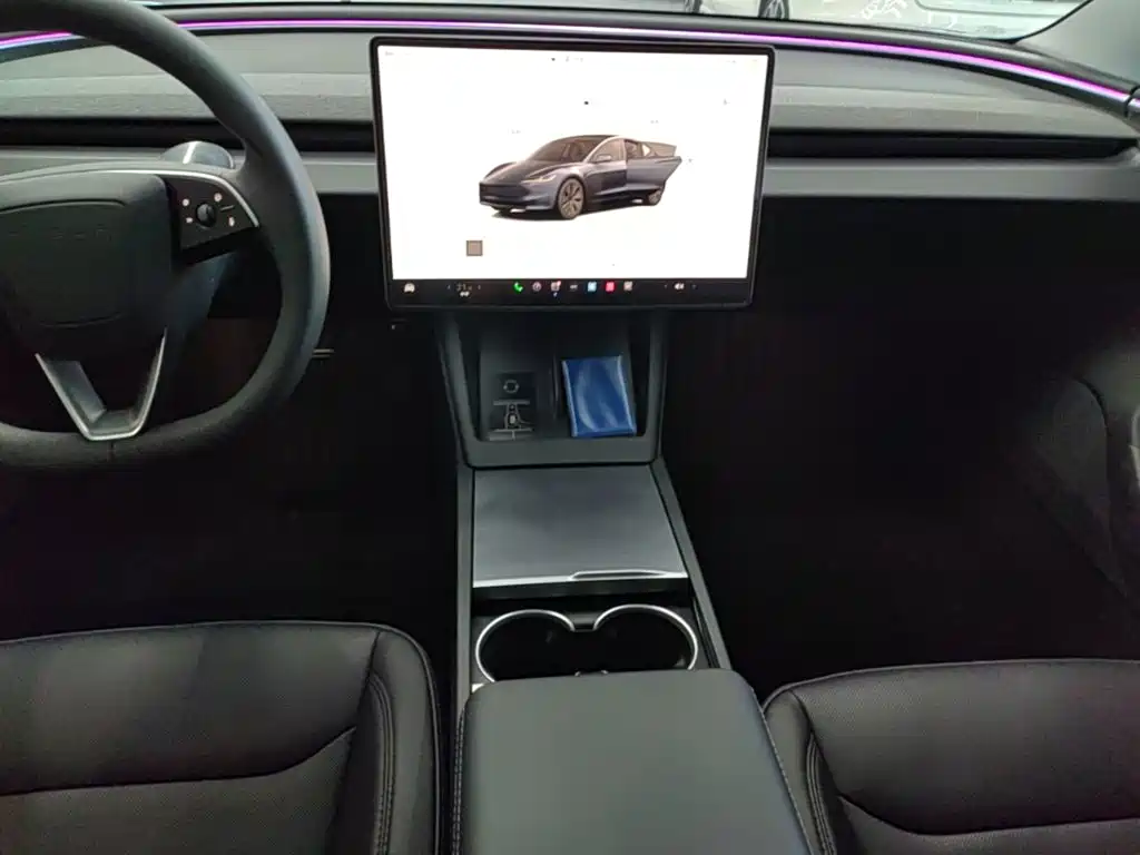 Tesla Model 3 — миниатюра 13