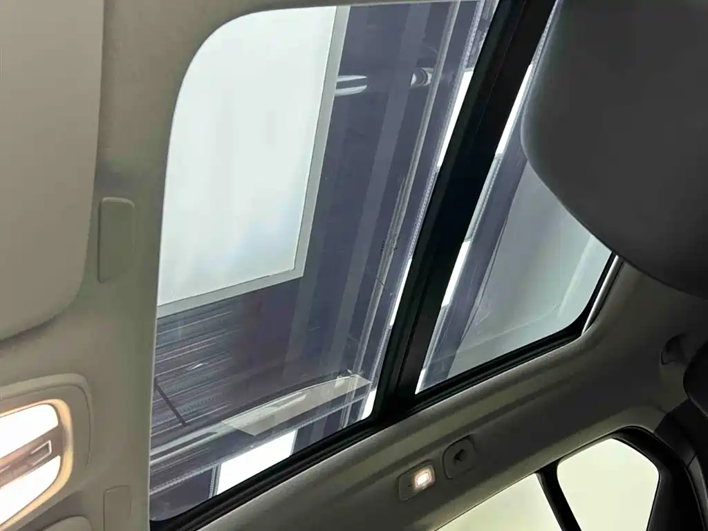 Volvo XC40 2023 B4 Luxury