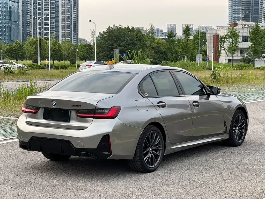 BMW 3 Series — миниатюра 8