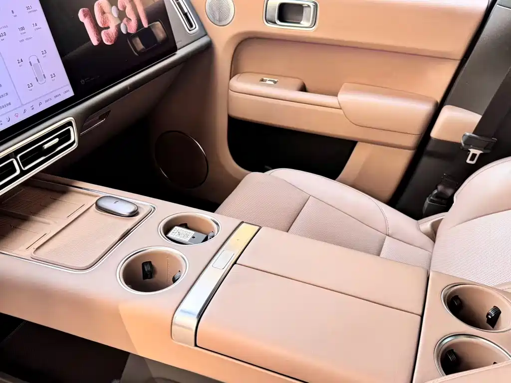 Li Auto Li L8 — миниатюра 8
