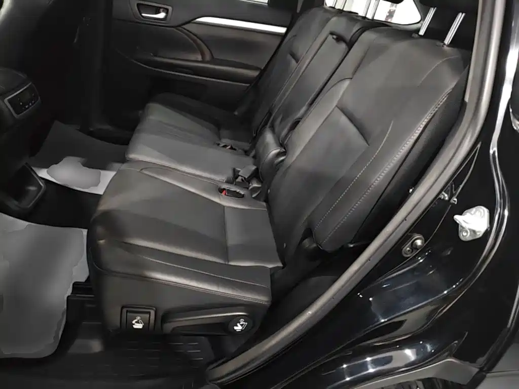 Toyota Highlander — миниатюра 17