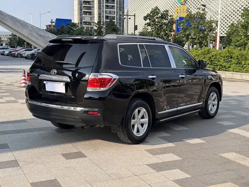 Toyota Highlander — миниатюра 4