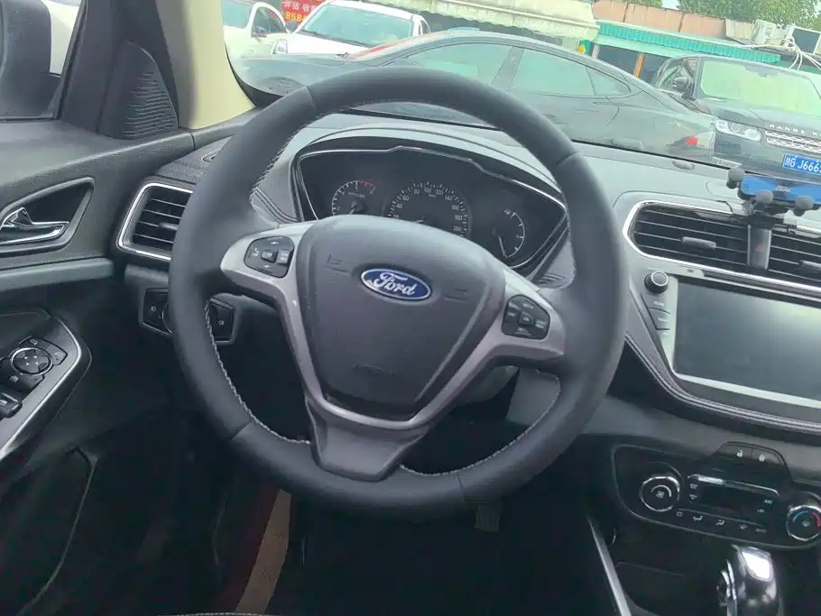 Ford Escort — миниатюра 15