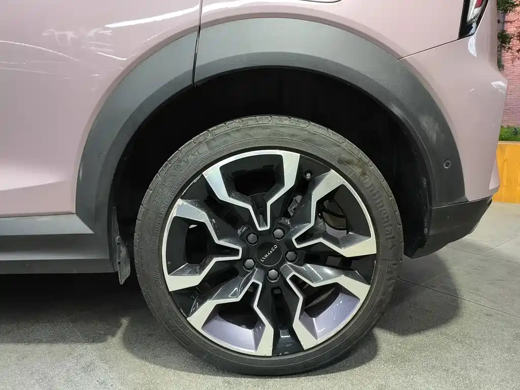 Lynk & Co 06 — миниатюра 14