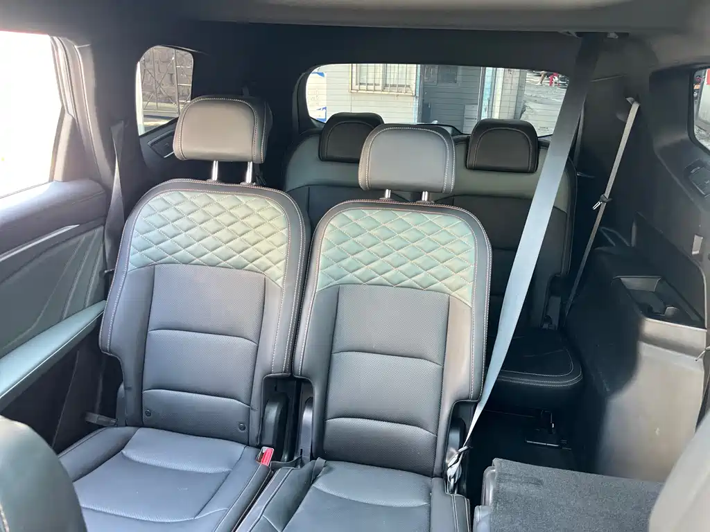 Geely Haoyue L — миниатюра 10