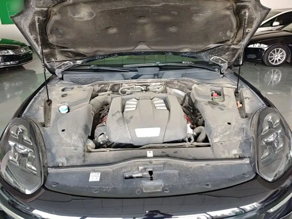 Porsche Cayenne — миниатюра 20