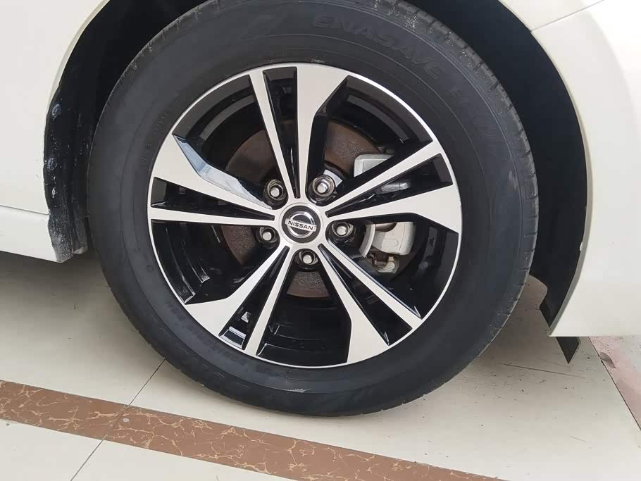 Nissan Sylphy 1.6 л 2021 г. Белый, пробег 47500 км