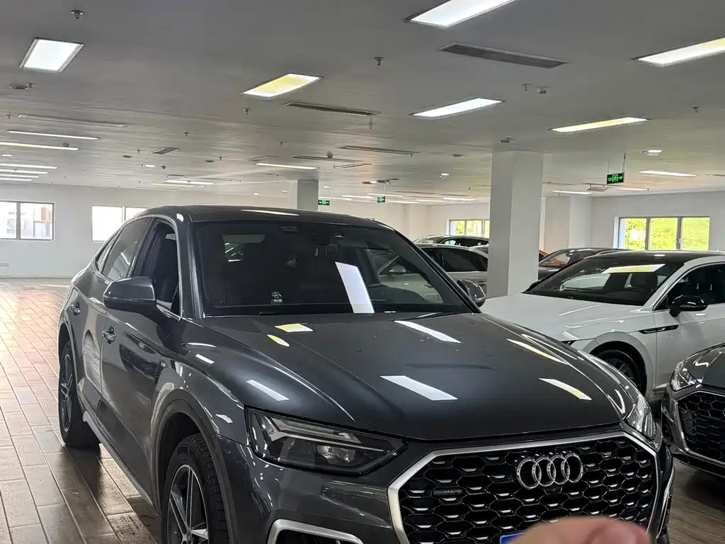 Audi Q5L Sportback — миниатюра 3