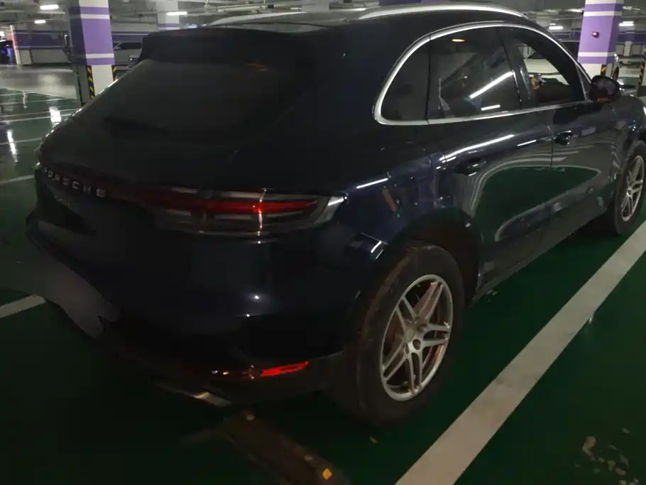 Porsche Macan — миниатюра 3