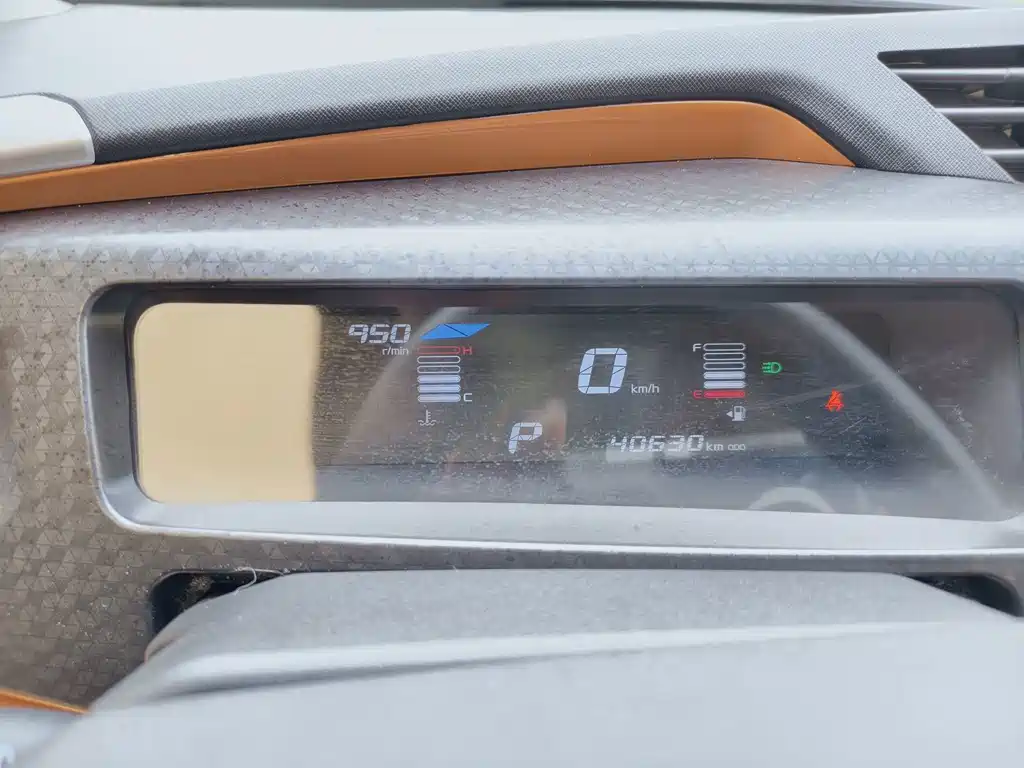 Geely Vision X1 — миниатюра 9
